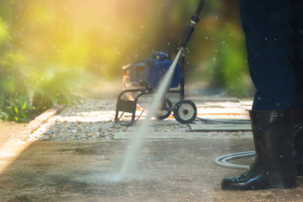 Best Pool Deck Cleaning in Fairfield, IL